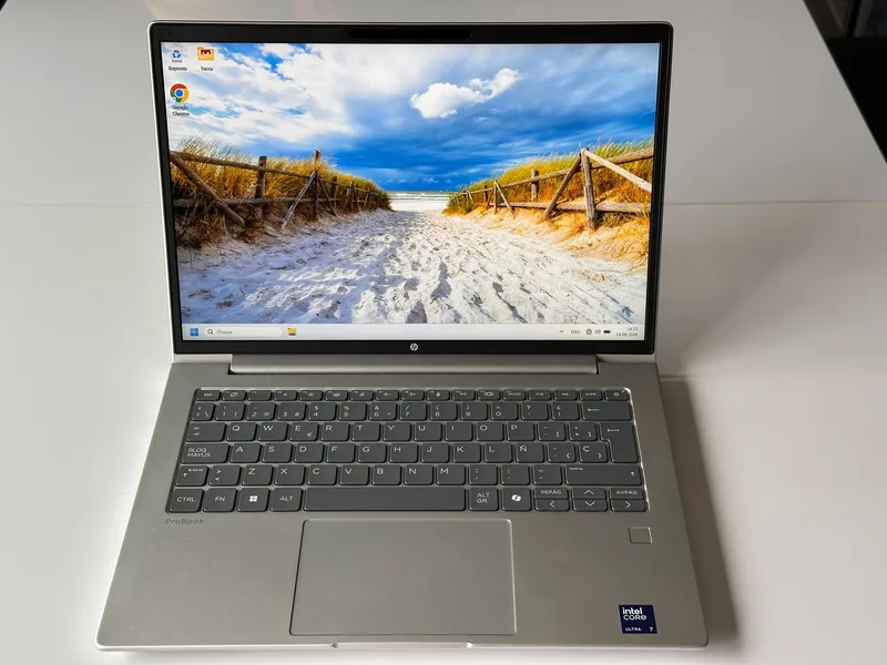 HP ProBook 4 G1i 14 inch Notebook AI PC Wolf Pro Security Edition (AD2U6ET)
