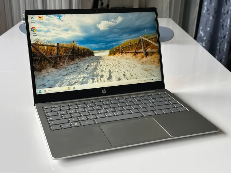 HP Laptop 14-ep0043nf (A92VKEA)
