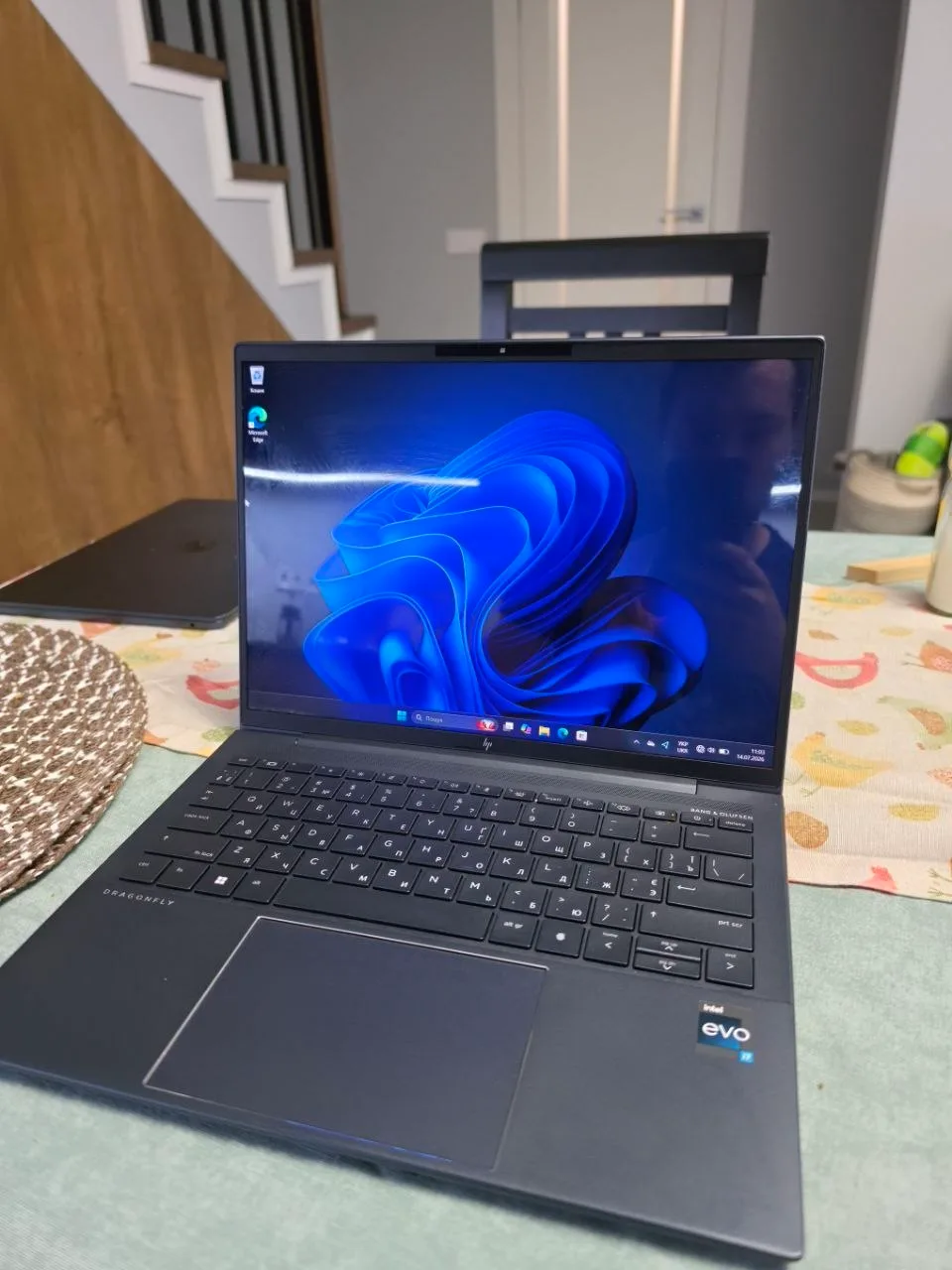 HP Dragonfly 13.5 inch G4 Notebook PC Wolf Pro Security Edition (818J4EA)