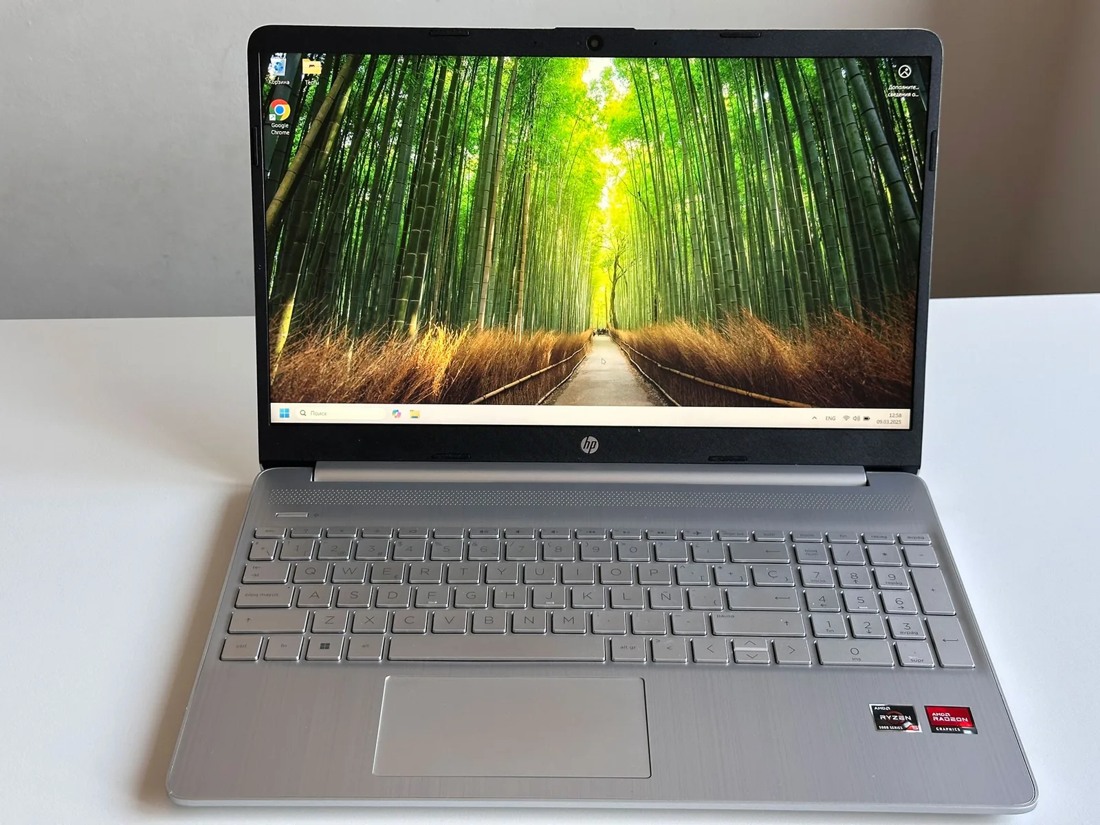 HP Laptop 15s-eq2xxx
