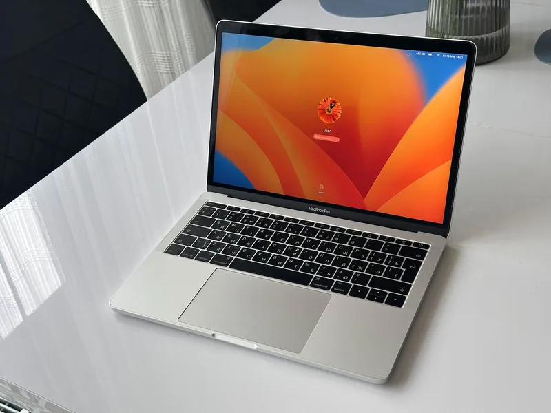 MacBook Pro 13 (2017)