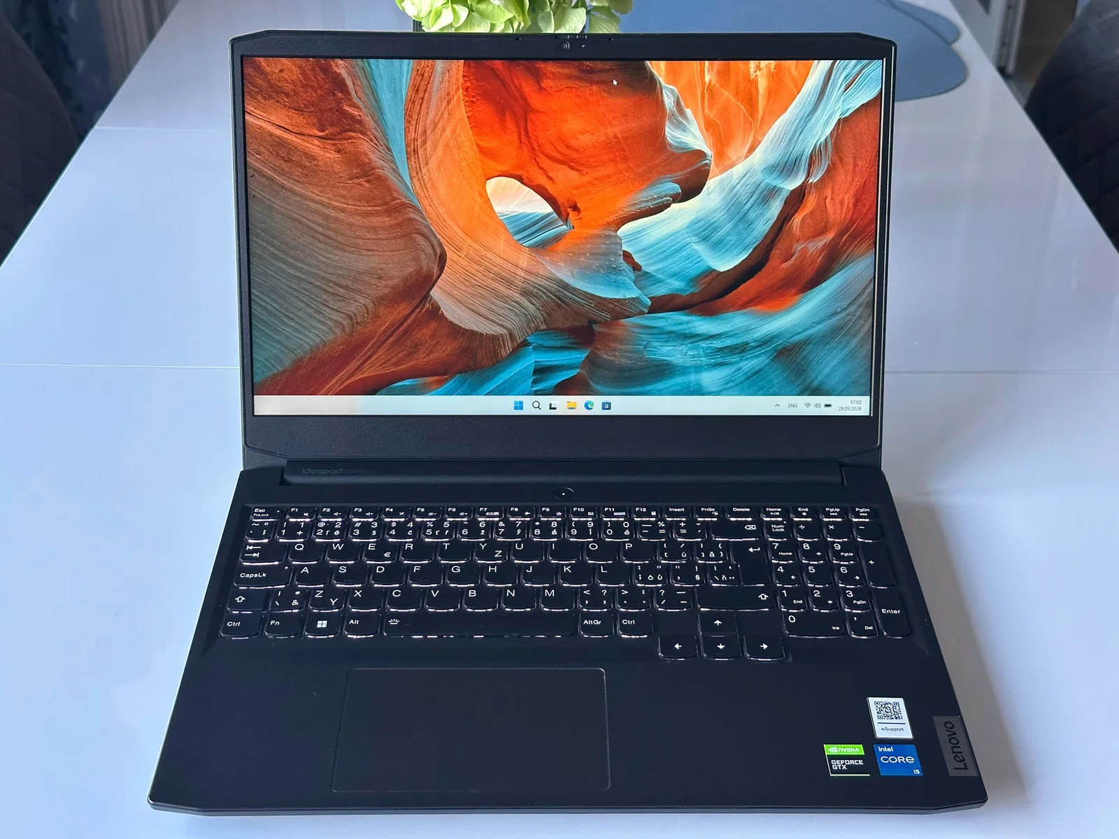 Lenovo IdeaPad Gaming 3 15IHU6 (82K101BRCK)