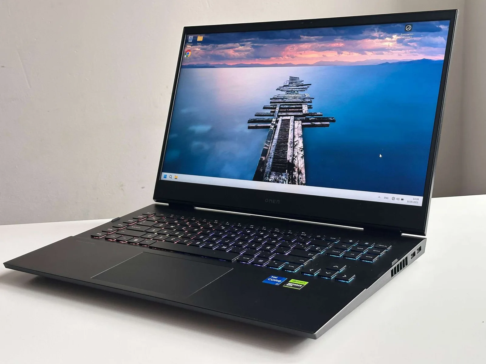 HP OMEN 17-ck2000ns (836H7EA#ABE)