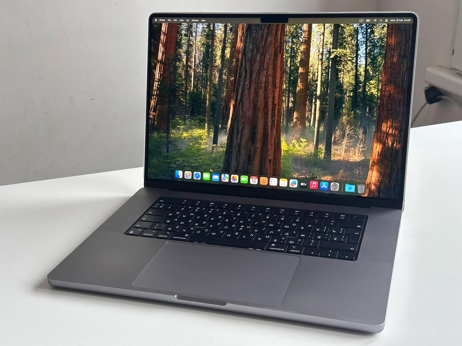 Apple MacBook Pro 16 (2021)