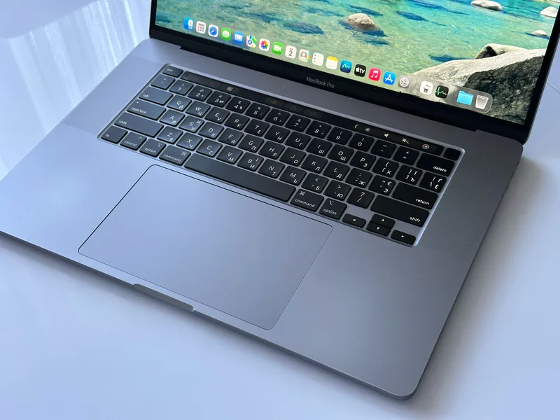MacBook Pro 16 (2019)