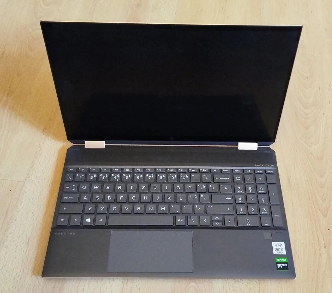 HP Spectre x360 15-eb0001na