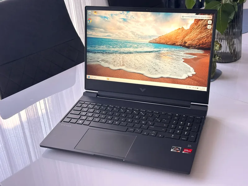 HP Victus Gaming Laptop 15-fb0160nf (6R480EA)
