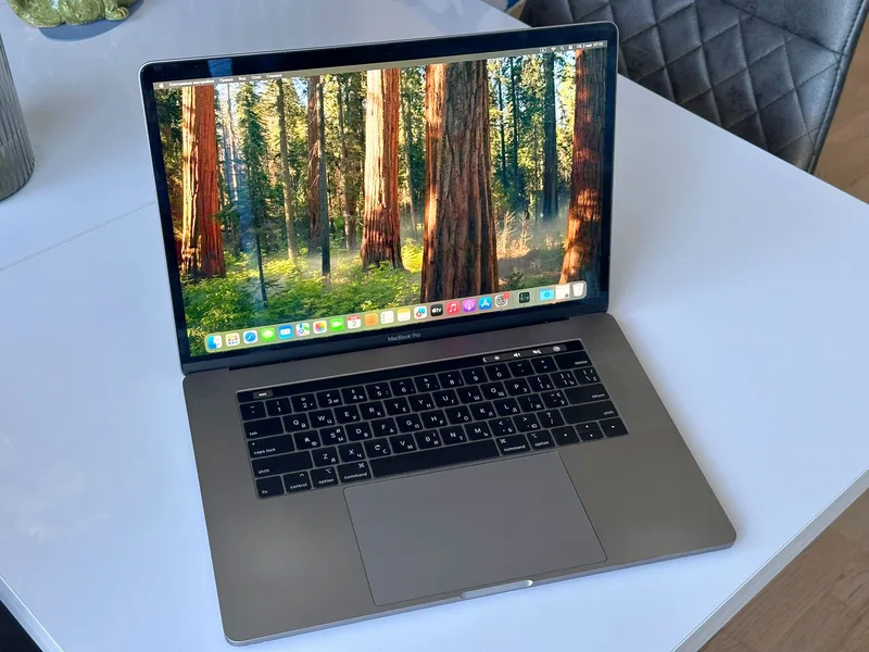 MacBook Pro 15 (2018)