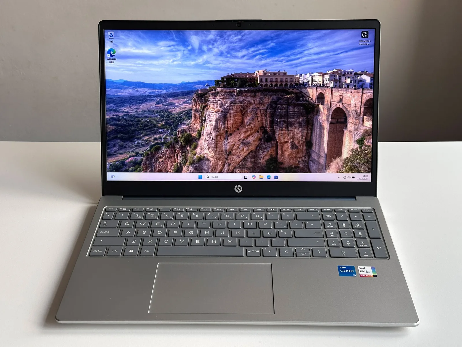 HP Laptop 15-fd0040np (A4JU7EA)