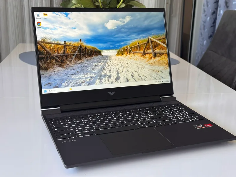 HP Victus Gaming Laptop 15-fb2032nf (AM1R9EA)