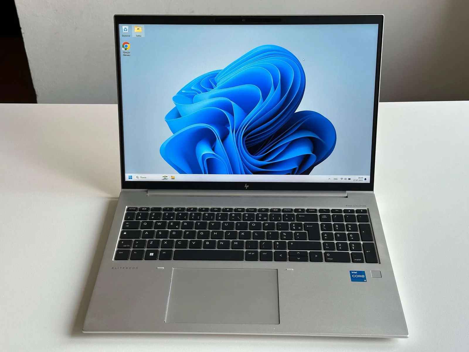 HP EliteBook 860 G10