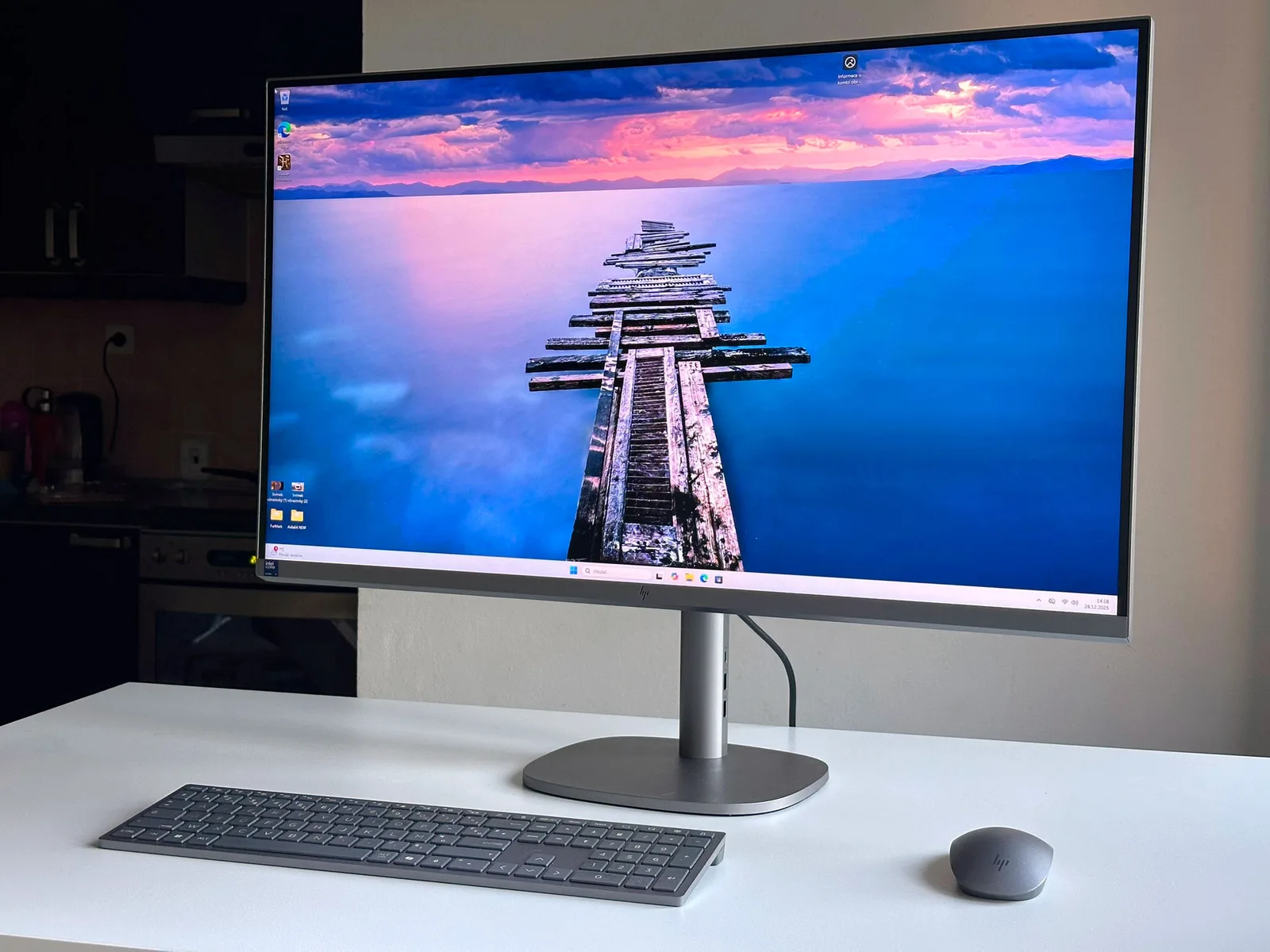 HP OmniStudio X All-in-One 32-c0002nc (B28B1EA)