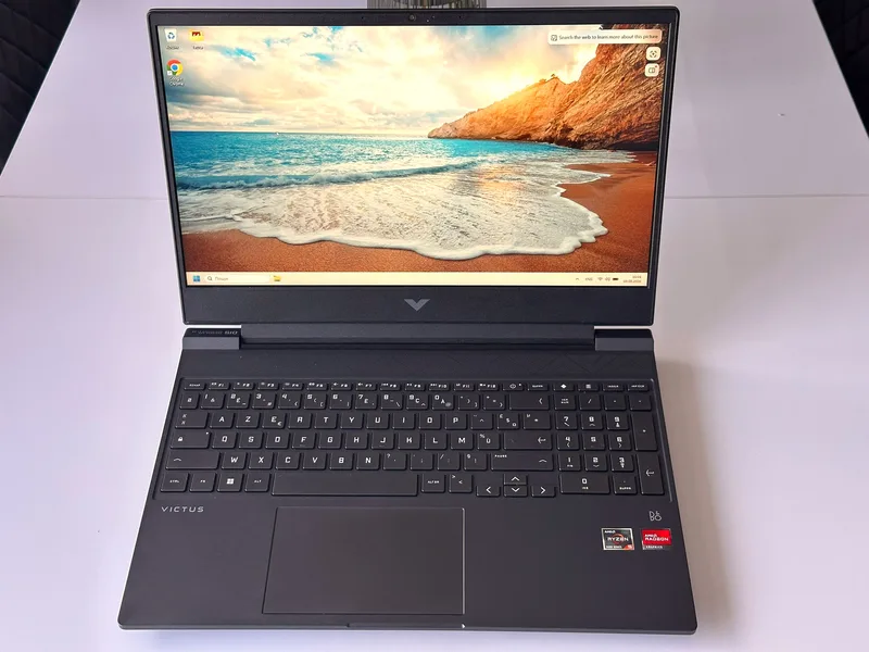 HP Victus Gaming Laptop 15-fb0160nf (6R480EA)